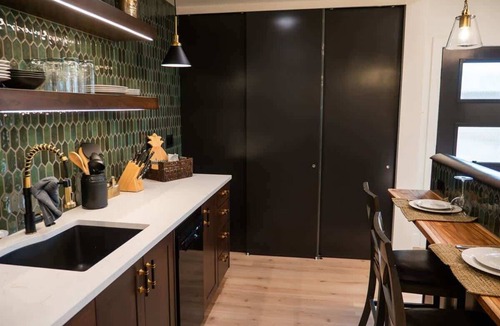 Sunset House | Private Boise King Studio | Sunset District | BSU