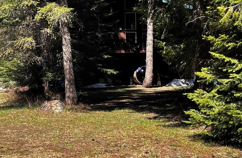 Easton Cabin | Private Forest Cabin: Hike, Bike, Hot Tub + Sauna, near ATV trails and lakes