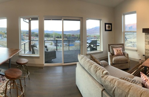 Wolf Creek House | Private Hot tub! Bridges Powder Mountain near Eden new 4 bedroom house