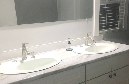 Lewiston House | Private Hot Tub & Executive Home for up to 10 Guests