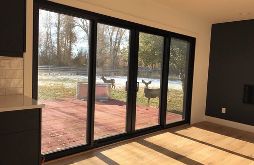 Bellevue House | Private Luxurious 3BR Bellevue Retreat with Hot Tub & Game Room Near River