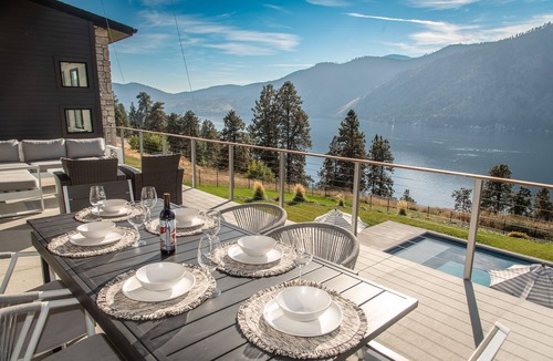 Manson House | Private Pool | Stunning lake & mountain views | Modern, costal design