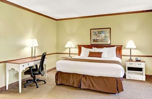 Provo Hotel | Provo River Inn