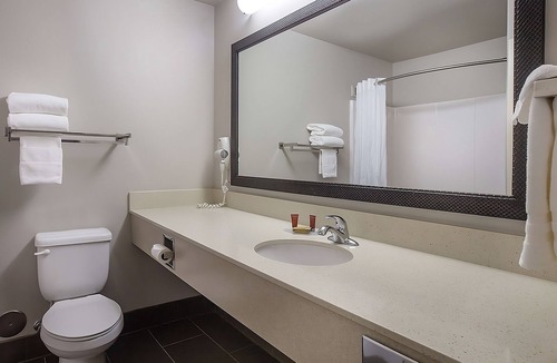 Pullman Hotel | Pullman Gem: Large Room with Free Breakfast, Private Parking and Guest