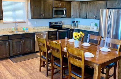 Harbor Village Apartment | Putting green, hot tub, swings, & spectacular views