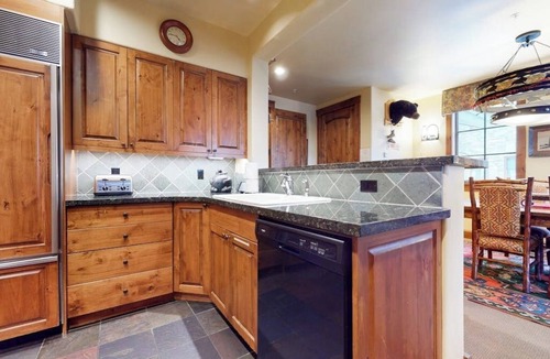 Jackson Condo | Quaint mountain condo w/two fireplaces, mountain views, balcony & great location