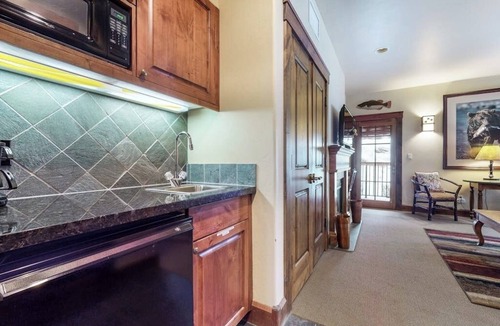 Jackson Condo | Quaint mountain condo w/two fireplaces, mountain views, balcony & great location