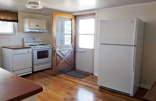 Laramie House | Quiet, Comfortable Location! w/Double Garage Easy access to WyoTech and UW