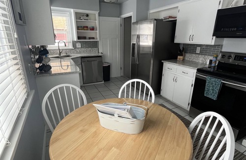 Soda Springs House | Quiet Soda Suite Retreat