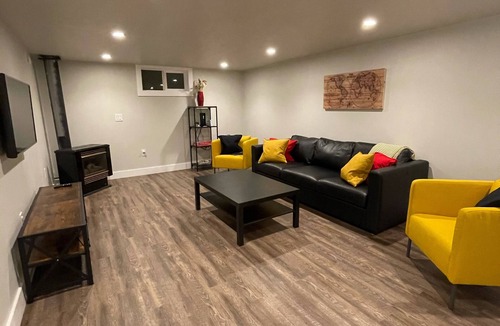 Soda Springs House | Quiet Soda Suite Retreat