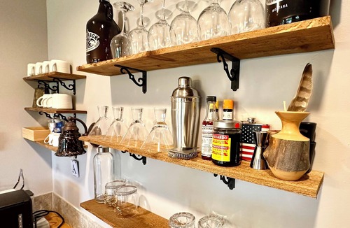 Marion Cottage | Quiet, wooded cottage in Marion perfect for relaxing stays