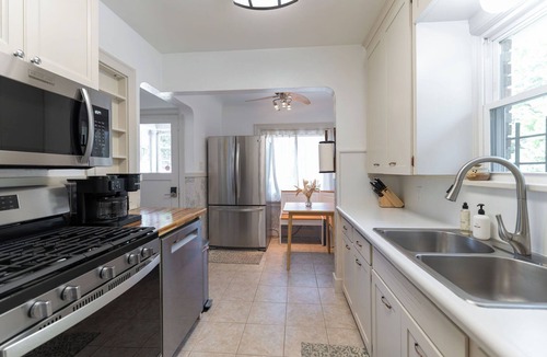 Northtown House | Rare 2 King Beds - Comfort Stay in Prime Location