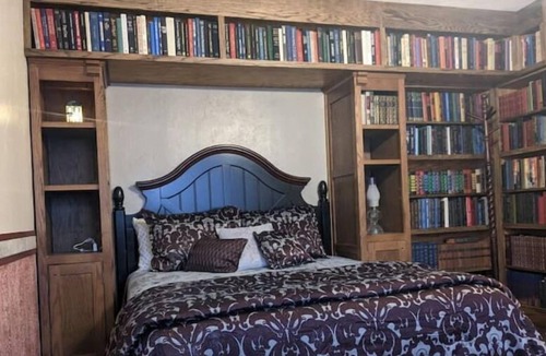 Shelley Apartment | Raven's Nest at FlintRock Retreat