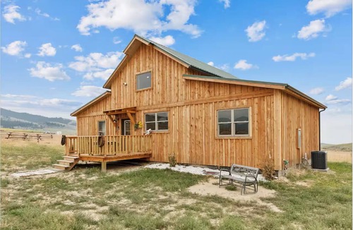 Stevensville Cabin | Red Mountain Ranch with Bitterroot Views in charming Stevensville