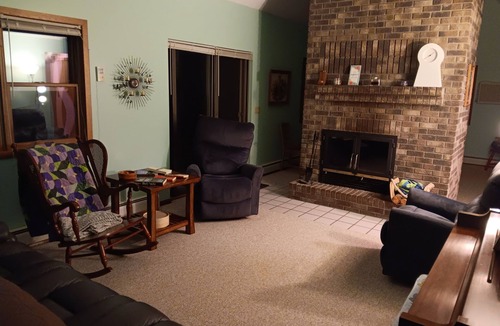 Aitkin House | Relaxing and Invigorating 5-bedroom Lakeside Home on Elm Island Lake near Aitkin