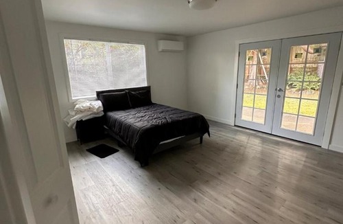 Tukwila House | Remodeled 5BR I 5Bed I Marble Baths I Near SeaTac Airport