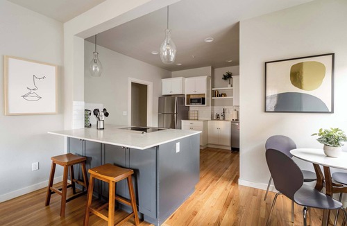 Sullivan's Gulch Apartment | Remodeled Vintage | 4BR/2BA | Foodie District