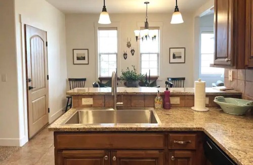 Driggs Condo | Retreat on Moraine Luxury Top/End Unit Condo with Mountain Views