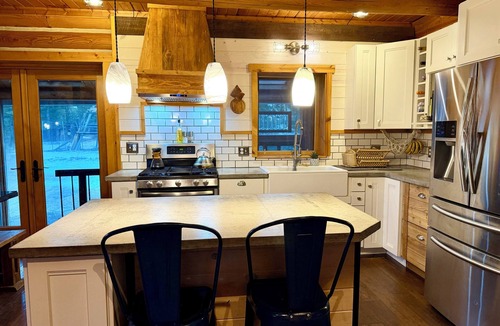 Missoula Cabin | Ridgeline Retreat - Missoula Cabin - Upper Unit