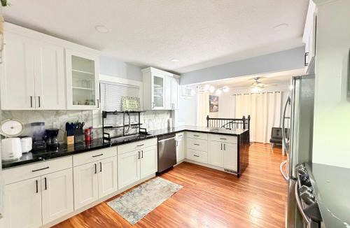 Tukwila Apartment | RiverFront Cottage House for Salmon yearly Fall