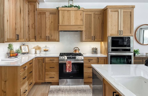 Lava Hot Springs Cabin | Riverside Luxury: Private River Float with Hot Tub and 3 King Suites!