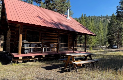 Darby Cabin | Riverside Romance & Adventure at the Aspen Cabin on the Alta Ranch