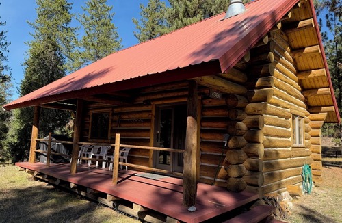 Darby Cabin | Riverside Romance & Adventure at the Aspen Cabin on the Alta Ranch