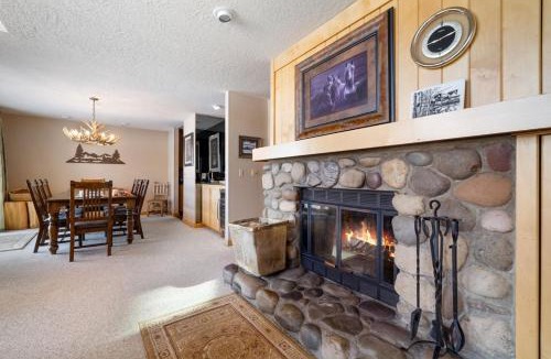 Moose Wilson Road Villa | RMR: Greyling 4513 Condo in The AspensWilsonWY