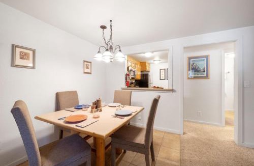 Teton Village Apartment | RMR: Gros Ventre A4 Condo in Teton Village