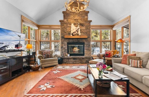 Teton Village Villa | RMR: Moose Creek 17 Townhome in Teton Village