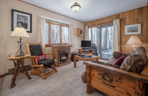Moose Wilson Road Apartment | RMR: Sagebrush 1311 Condo in The AspensWilsonWY