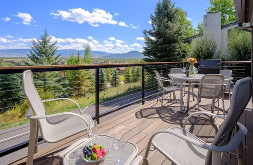 Teton Village House | RMR: Snow Ridge 4 Condo in Teton Village