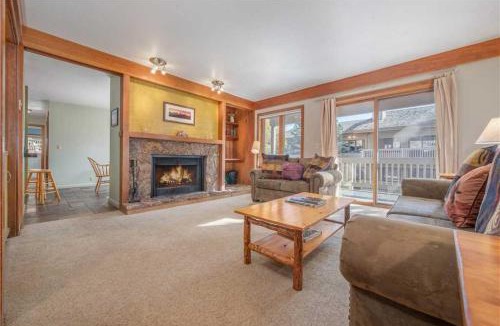 Teton Village Apartment | RMR: Teewinot A2 Condo in Teton Village