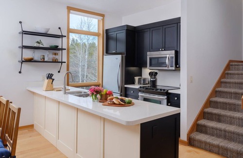 Moose Wilson Road Condo | RMR: Windflower 2121 Condo in The Aspens/Wilson,WY