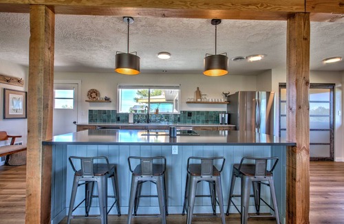 Twin Falls Cabin | Rock Creek Canyon | 2BR, Hot Tub, Fire Pit, Views