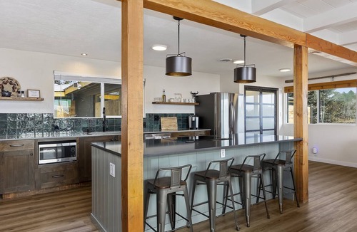 Twin Falls Cabin | Rock Creek Canyon | 3BR, Hot Tubs, Sauna, Fire Pit