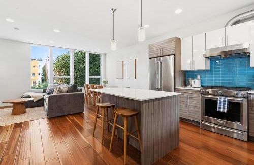 Whittier Heights House | Rooftop Retreat w Stunning Views - Ballard Gem