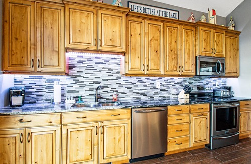 Sweetwater House | Roomy mountain & lake view home with large deck, fireplace, & W/D - dog-friendly