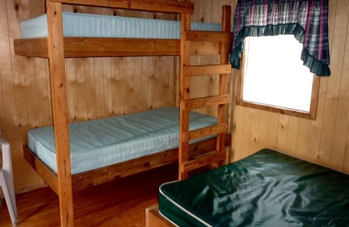 West Yellowstone Cabin | Rustic Family-Friendly Cabin Perfect for Outdoor Activities in Montana