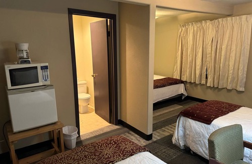 Glasgow Hotel | Rustic Lodge
