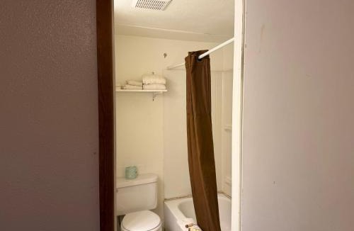Baker Hotel | Sagebrush Inn Hotel