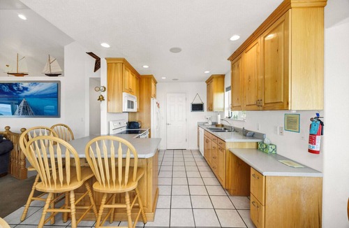 Garden City Apartment | Sail Boat Manor - Garden City, UT