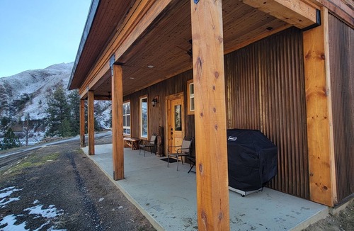 Riggins House | Salmon Riviera