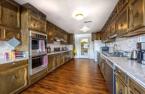 Underwood Cottage | Scenic Columbia Gorge Riverfront Cottage Near Hood River Oregon