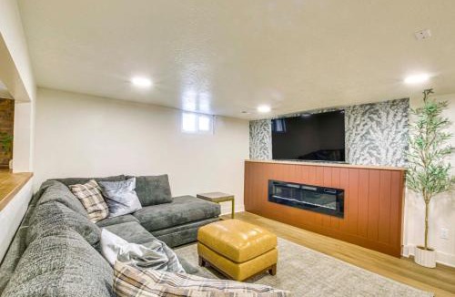 Pleasant View Apartment | Scenic Patio & Views! Stay 10 Mi to Nordic Valley
