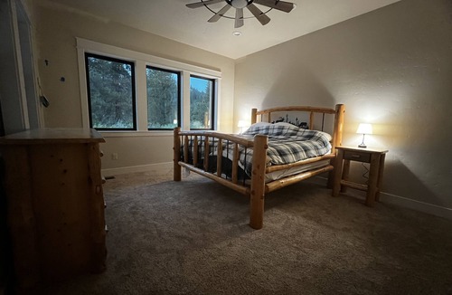 Featherville Cabin | Secluded 7,800 SqFt Cabin in the Woods- Pond, River, Theater, Disc Golf & More