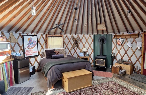Pocatello Cabin | Secluded Cozy Yurt for Luxury Camping near Pocatello, Idaho