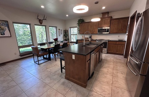 Ahsahka House | Secluded Lakeview Mountain Retreat/hot tub/16 acres