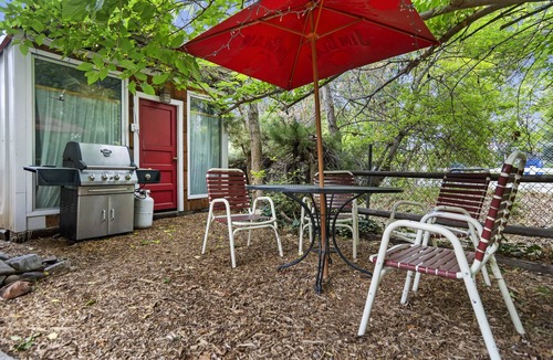 Millcreek House | Secluded Wooded Lot in the Heart of the City