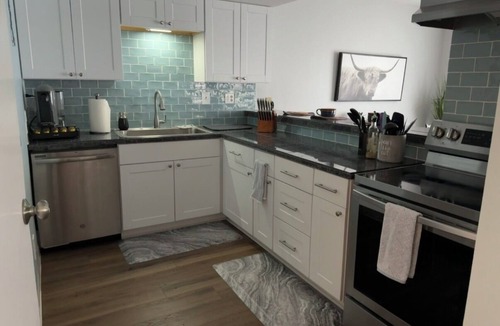 Hood River Condo | Serene 2-bedroom condo in charming Hood River perfect for relaxing